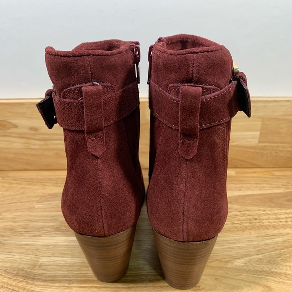 NEW Diba 7.5 Sleek Suede Leather Bootie Burgundy Red Side Zip 2" Heel‎ - Picture 4 of 7